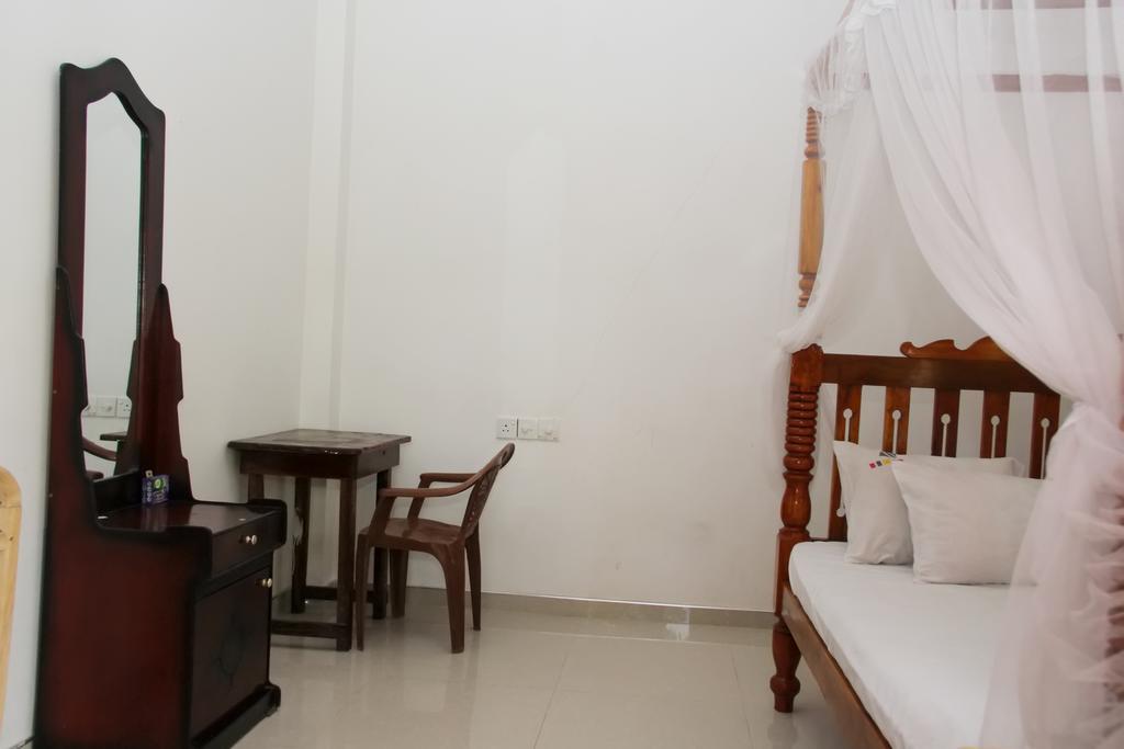 Nethum Rest Hotel Mirissa Exterior photo