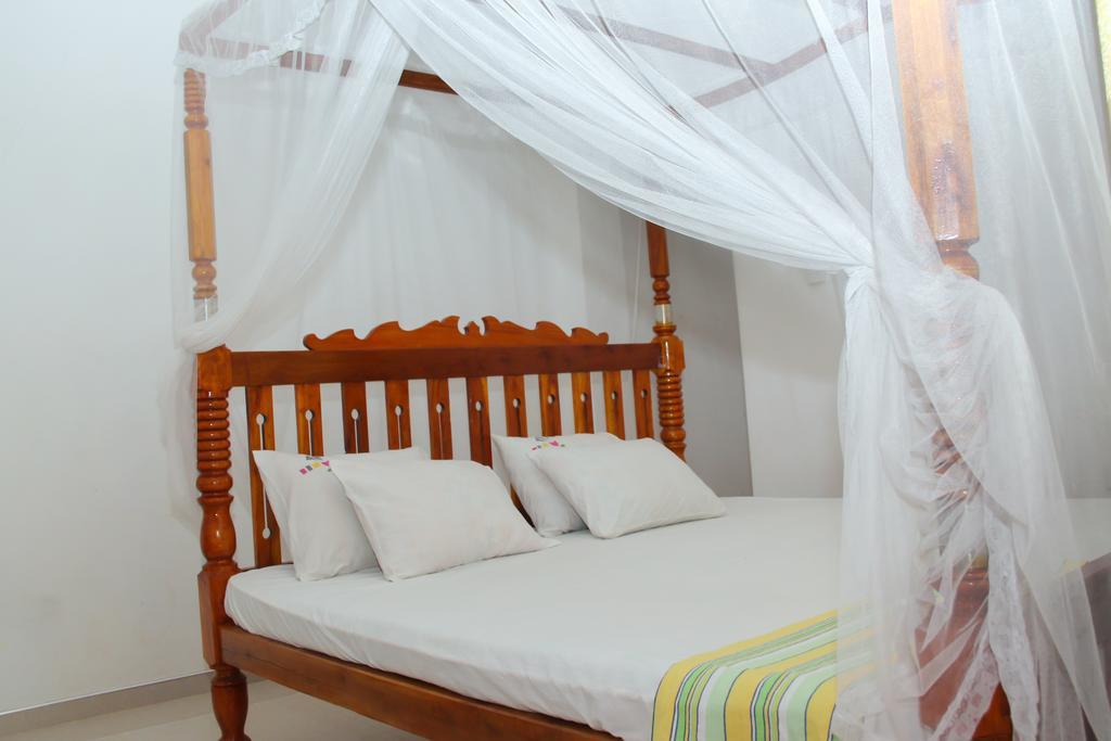 Nethum Rest Hotel Mirissa Exterior photo